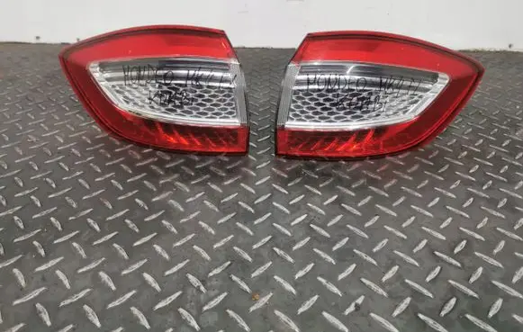 Ford Mondeo MK IV Rear/tail lights set 