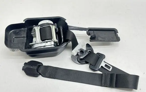 Jeep Grand Cherokee WL Front seatbelt P7MW32TX7AA 041232R