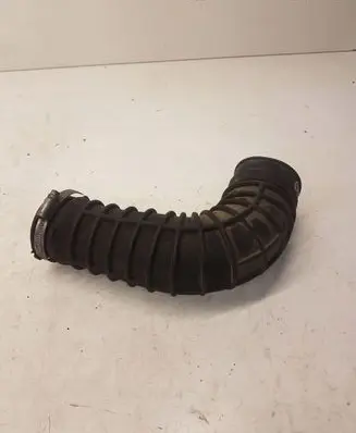 Audi A8 S8 D3 4E Coolant pipe/hose 057129628B