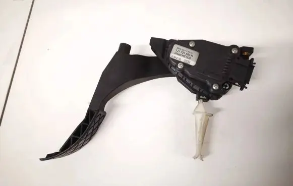 Audi A3 S3 8L Accelerator throttle pedal 1j1721503h 6pv007770-01