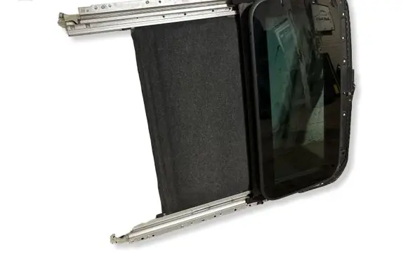 Mitsubishi Outlander Sunroof set 7705230B