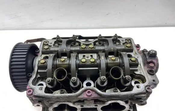 Subaru Outback Engine head 