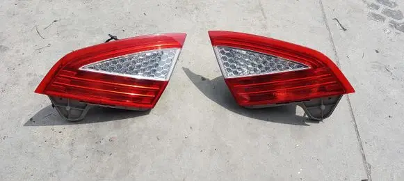 Ford Mondeo MK IV Tailgate rear/tail lights