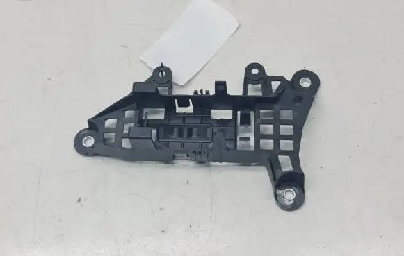 Battery bracket