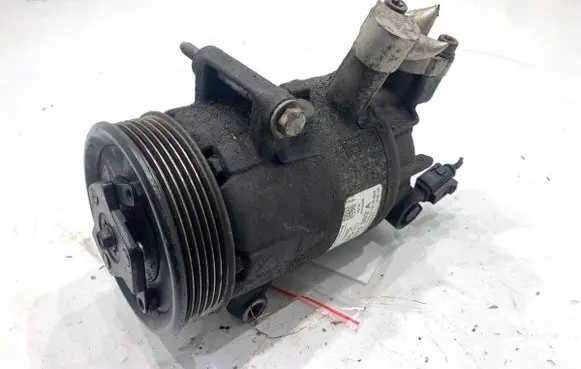 Volkswagen PASSAT B7 Air conditioning (A/C) compressor (pump) 5K0820803A