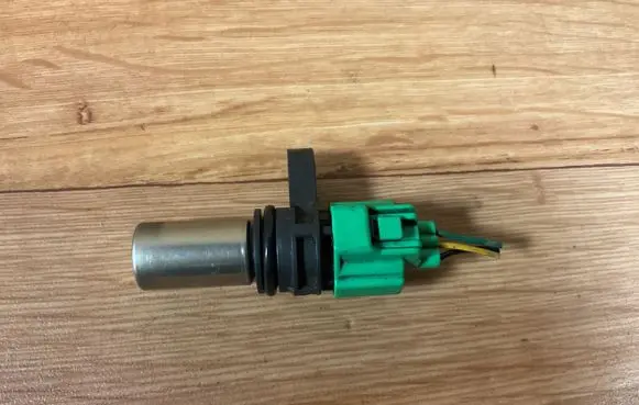 Nissan Note (E11) Crankshaft position sensor A29690