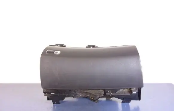 Mercedes-Benz S AMG W221 Glove box