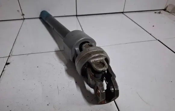 Volkswagen PASSAT B5 Steering column universal joint