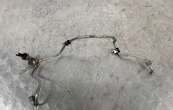 BMW X5M E70 Fuel line pipe 8649966