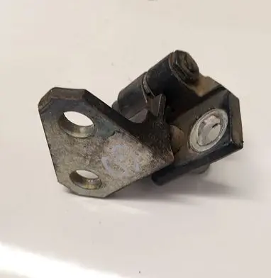 Volkswagen Golf V Rear door lower hinge 