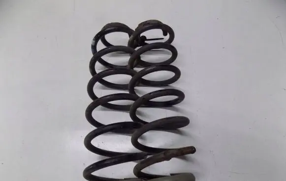 Peugeot 3008 I Rear coil spring 20DP56