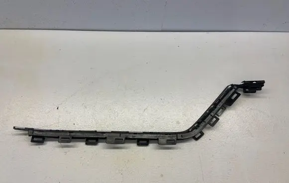 Volkswagen PASSAT B8 Bumper support mounting bracket corner 3G9807356A 3C0807356A