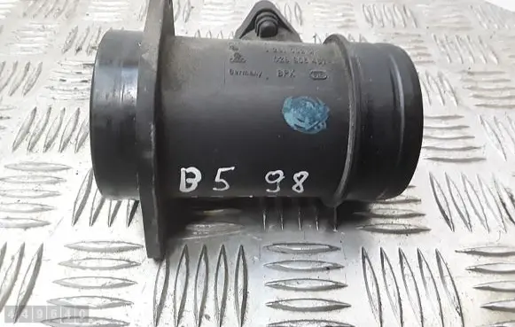 Volkswagen PASSAT B5 Mass air flow meter 0281002216