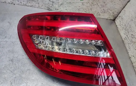 Mercedes-Benz C W204 Rear/tail lights A2049060403