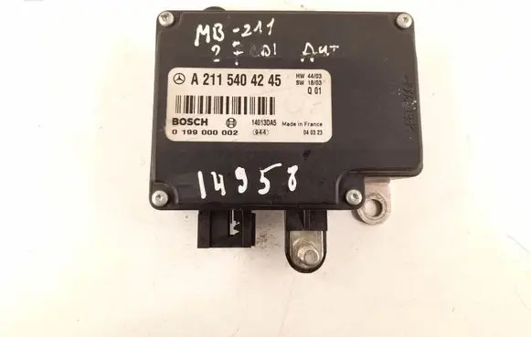 Mercedes-Benz E W211 Battery control module 2115404245 2115401345
