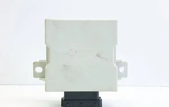 Toyota Avensis T250 Window wiper relay 150696