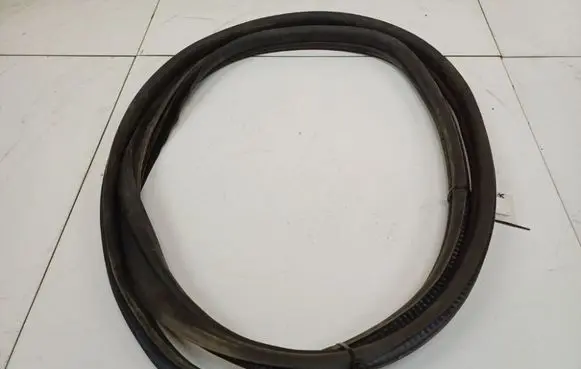 Skoda Fabia Mk2 (5J) Rubber seal rear door 