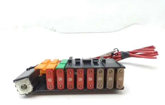 Renault Master III Fuse module 1718700 17187001
