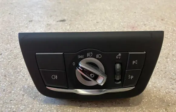 BMW X3 G01 Light switch 9472965