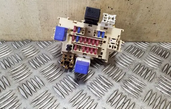 Nissan X-Trail T31 Fuse module