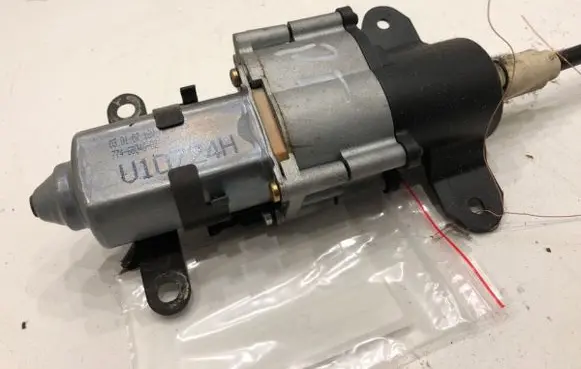 Chrysler Grand Voyager IV Other exterior part U10724H