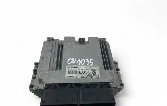 KIA Sorento Engine control unit/module ECU 391102FBB5 0281031788