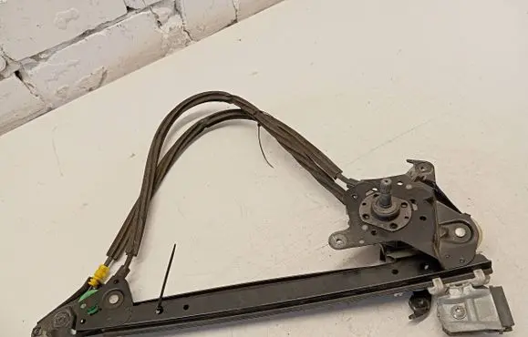 Ford Galaxy Rear door manual window regulator 7M0839401
