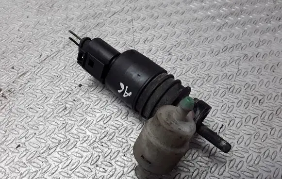 Audi A6 S6 C5 4B Windscreen/windshield washer pump