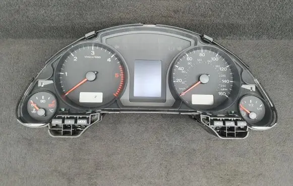 Audi A4 S4 B7 8E 8H Speedometer (instrument cluster) 8H0920951D RB8