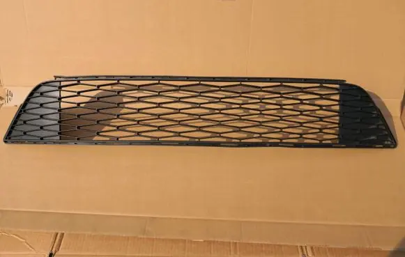 Seat Toledo IV (NH) Front bumper lower grill 6JA853677