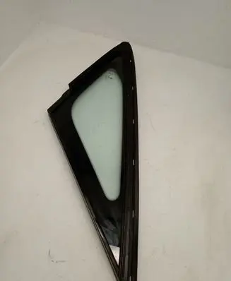 BMW 2 F46 Front triangle window/glass 7375181