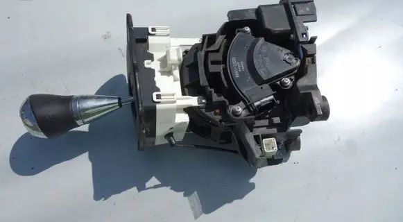 Citroen C1 Gear shifter/selector 8945152031