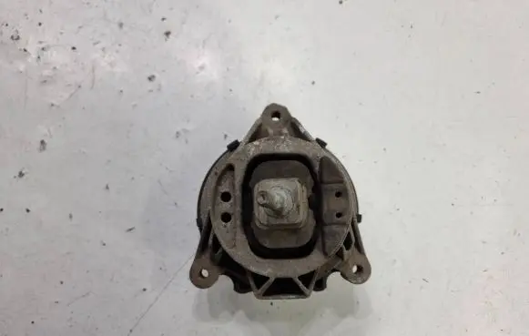 BMW 1 F20 F21 Engine mount bracket 685545602 270714