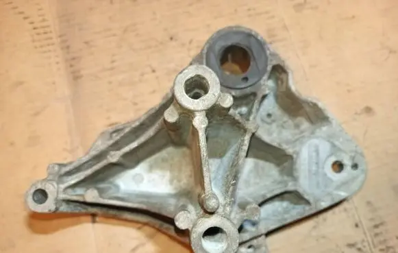 Renault Laguna II Engine mounting bracket 8200038866 8200000014