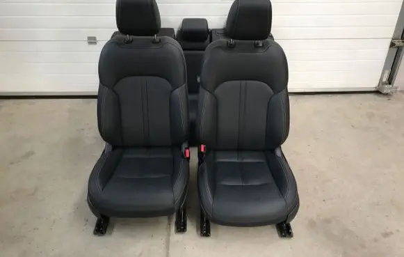 Seat set