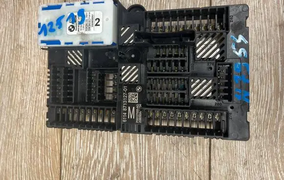 BMW 5 G30 G31 G38 Fuse module 8713127