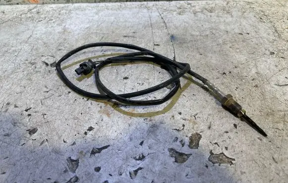 BMW 4 F32 F33 Exhaust gas temperature sensor 8514730 D11021 514730D1100