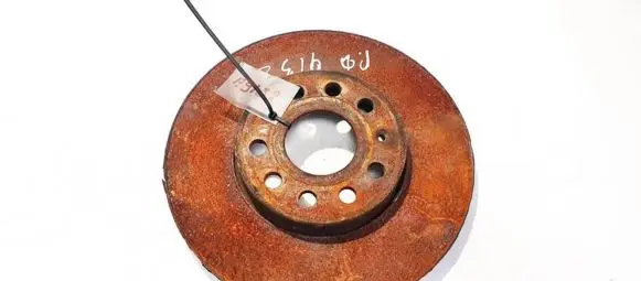 Volkswagen Jetta V Front brake disc ventiliuojamas