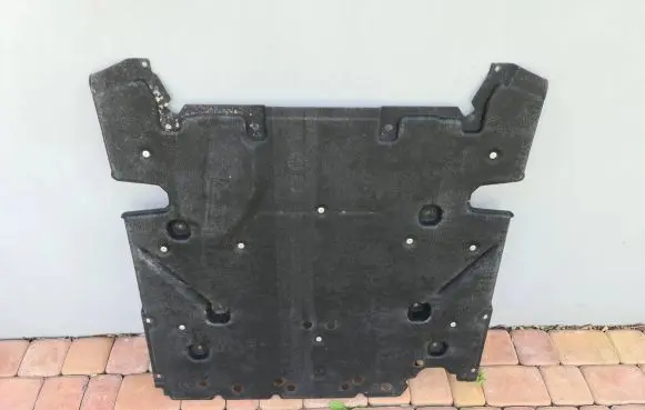 Audi e-tron Engine splash shield/under tray 4KR863821A