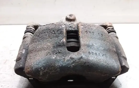 Volkswagen Golf VII Front brake caliper