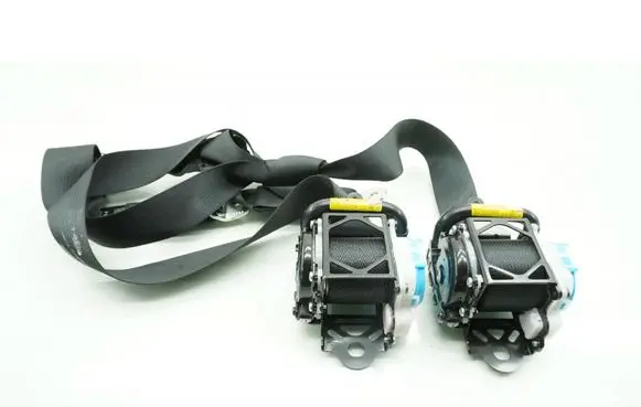 Lexus LBX Front seatbelt