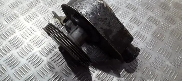 Renault Scenic I Power steering pump 7700273741