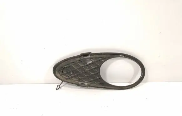Mercedes-Benz C W203 Front bumper lower grill 2038850523 A2038850523