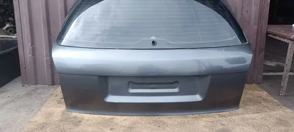 Audi A4 S4 B7 8E 8H Tailgate/trunk/boot lid