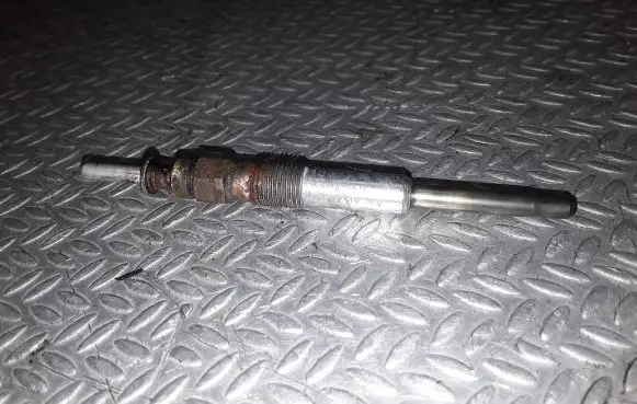 BMW 3 E46 Glow plug 11721119