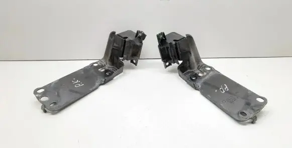 Radiator mount bracket
