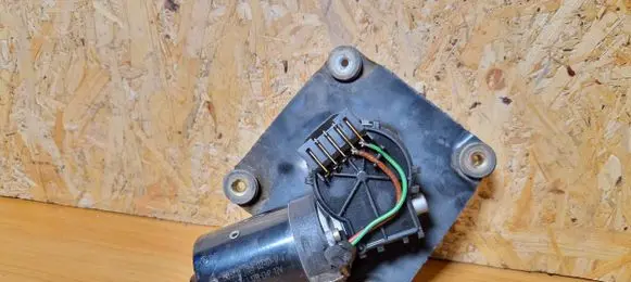 Volvo S40, V40 Wiper motor 0390241170