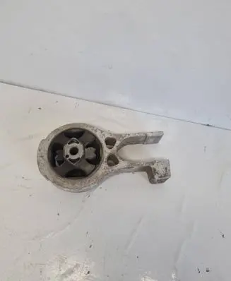 Peugeot 508 Engine mount bracket 3318237