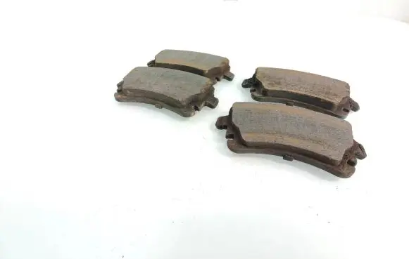 Volkswagen Transporter - Caravelle T5 Brake pads (rear) 