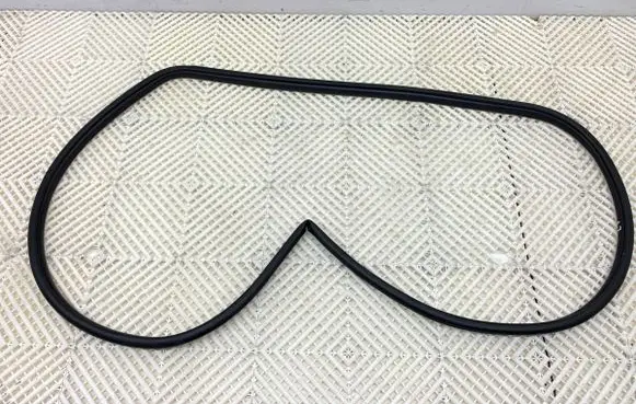 Toyota Camry VIII XV70 Rubber seal front door (on door)